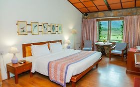 Shikarbadi Hotel - By The Lake Heritage By Hrh Group Of Hotels